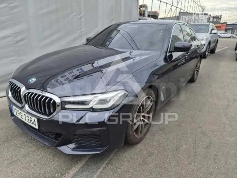 2022 BMW 523