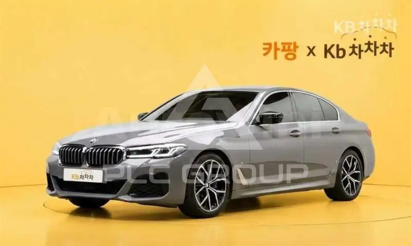 2022 BMW 523