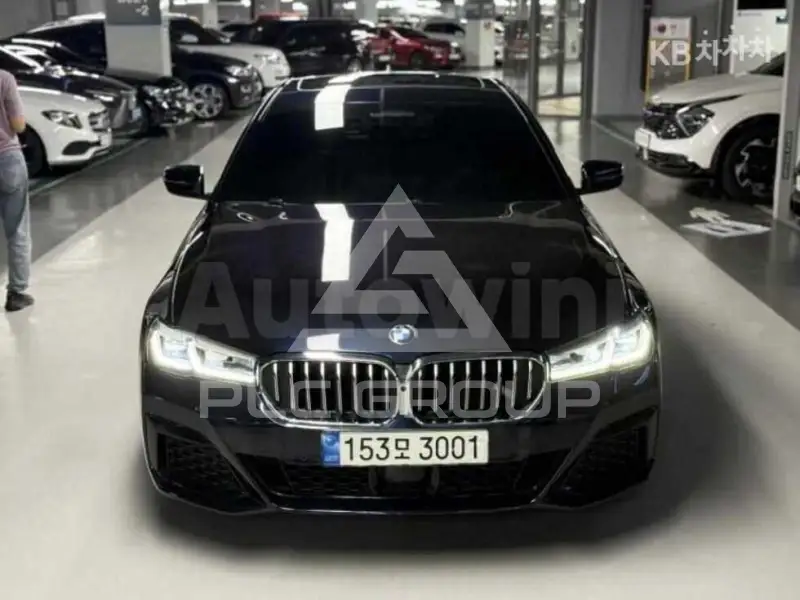 2022 BMW 523