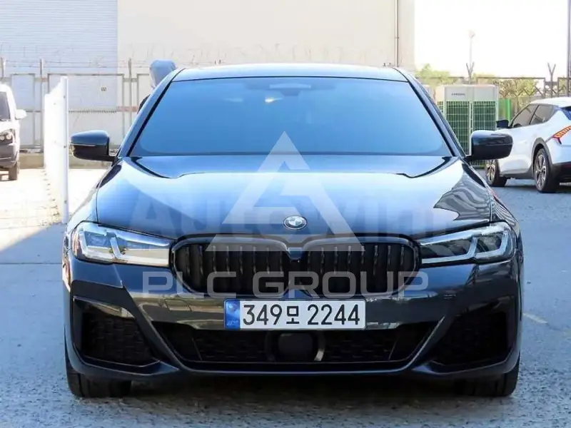 2022 BMW 523