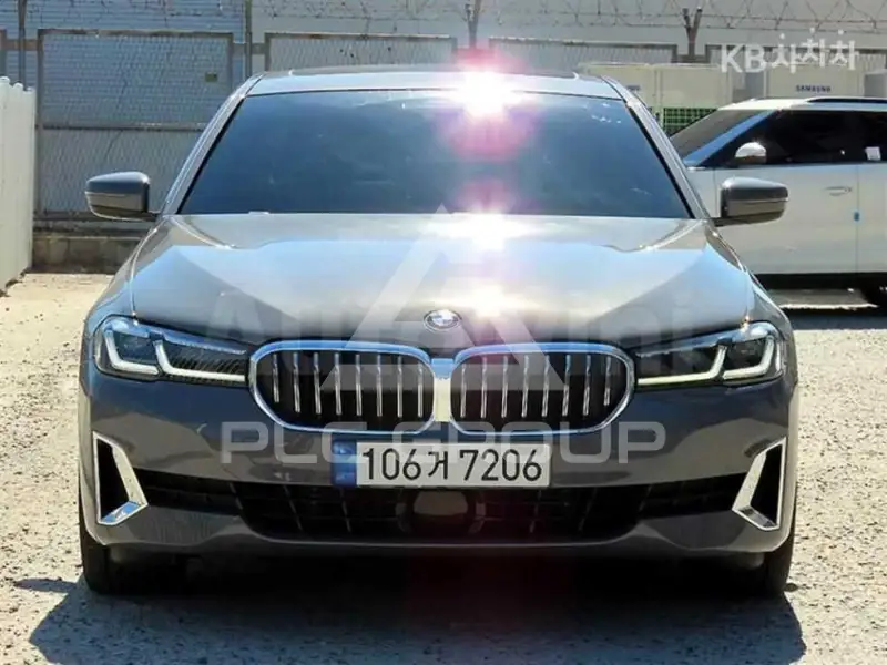 2022 BMW 523