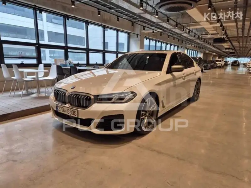 2022 BMW 523
