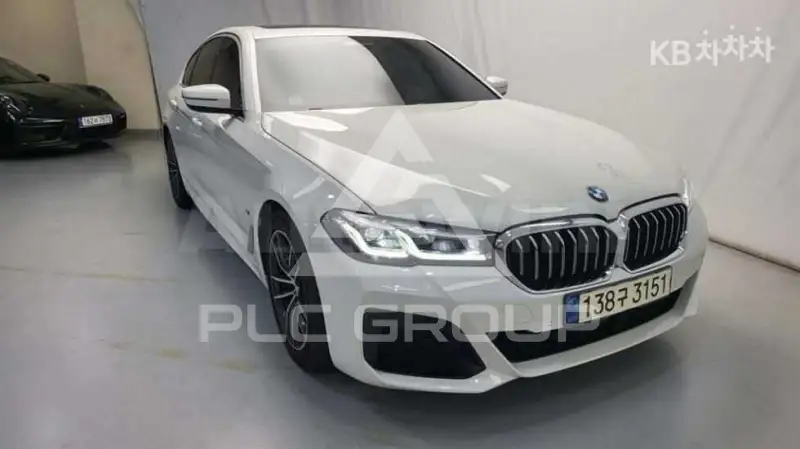 2022 BMW 523