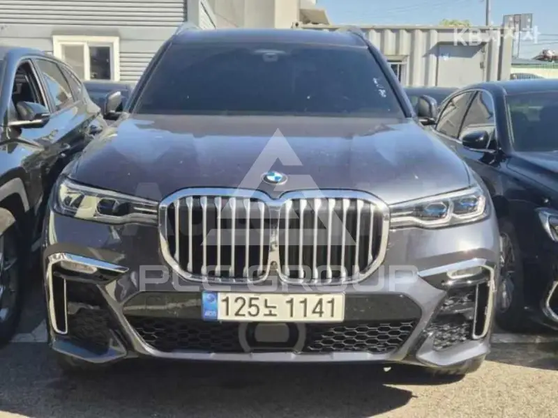 2022 BMW X7