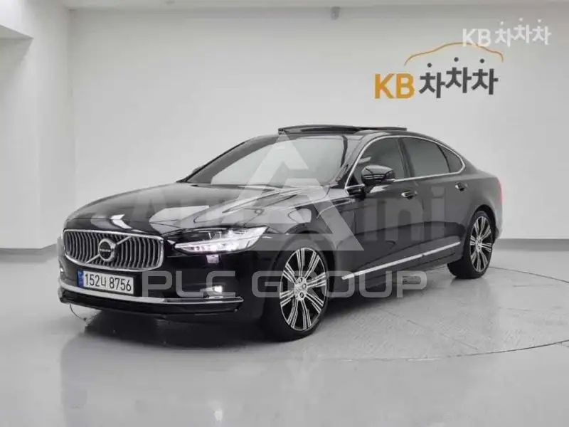 2022 Volvo S90