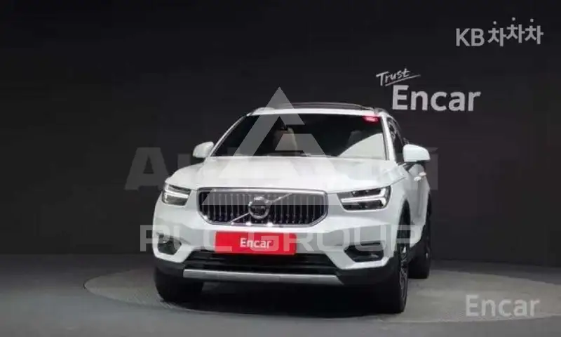 2022 Volvo XC40