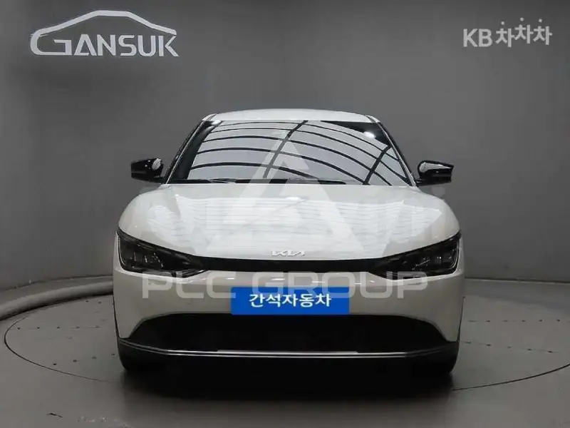 2022 KIA EV
