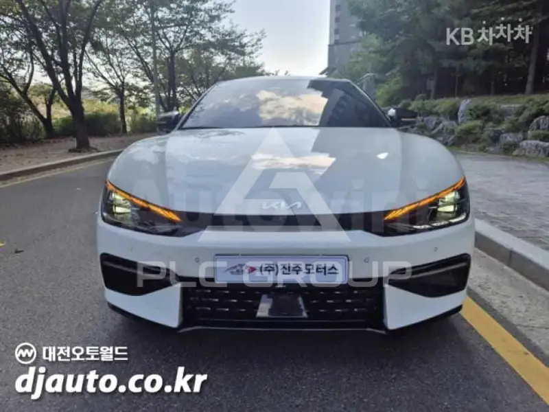 2022 KIA EV