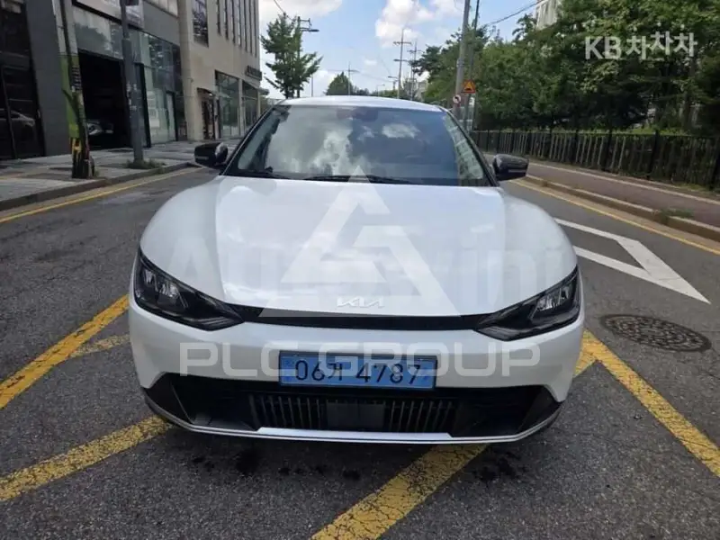 2022 KIA EV