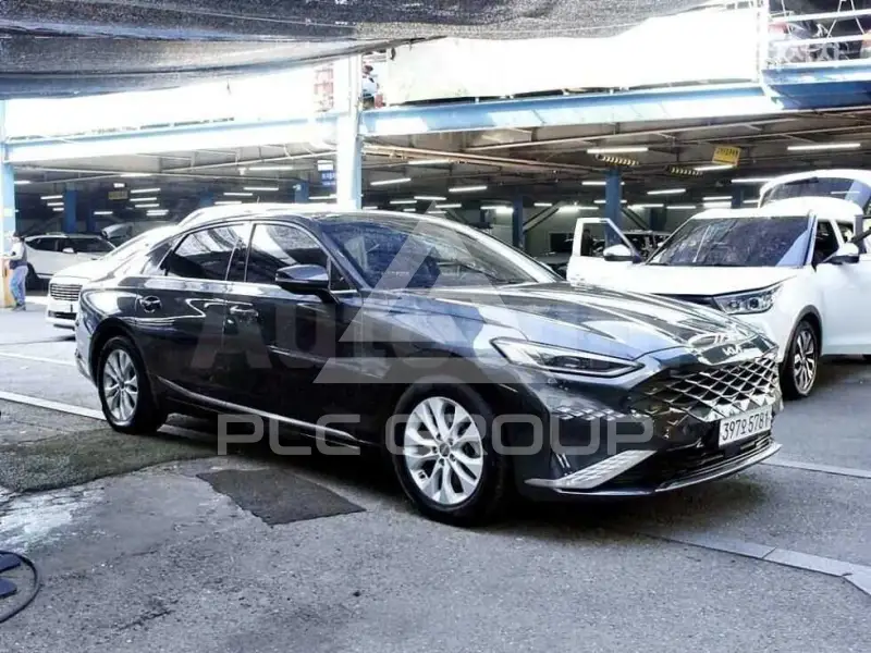 2022 KIA K8