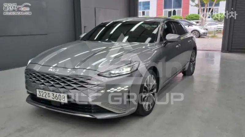 2022 KIA K8