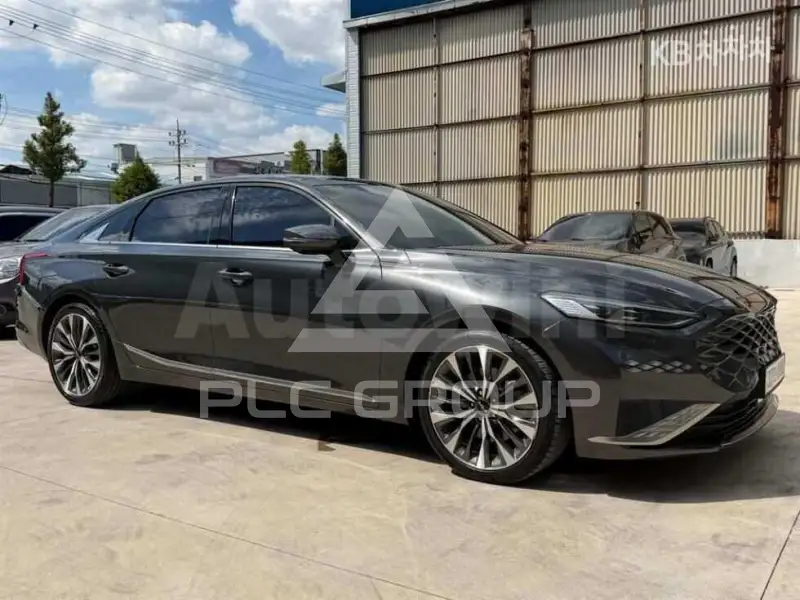 2022 KIA K8