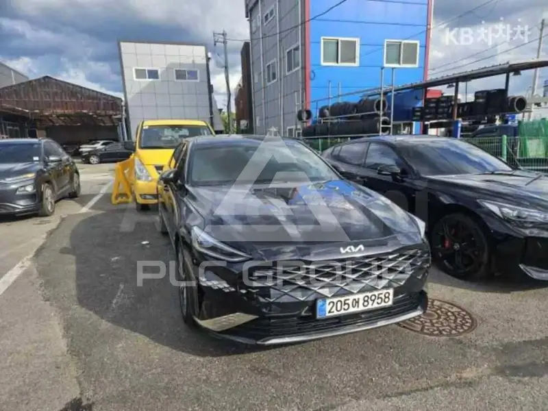 2022 KIA K8