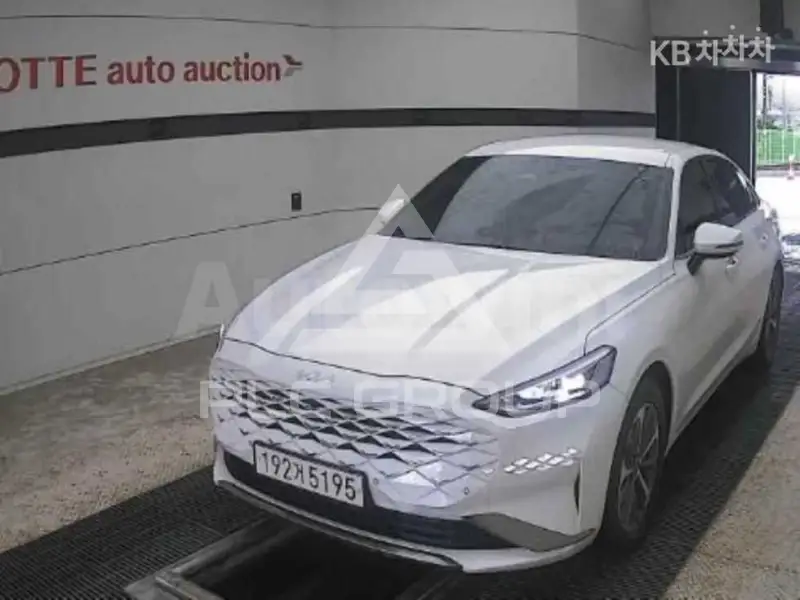 2022 KIA K8