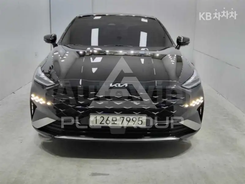 2022 KIA K8