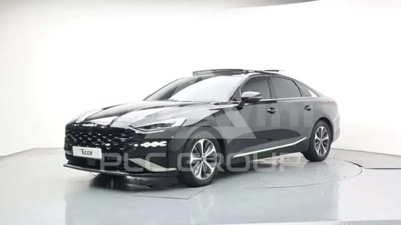2022 KIA K8