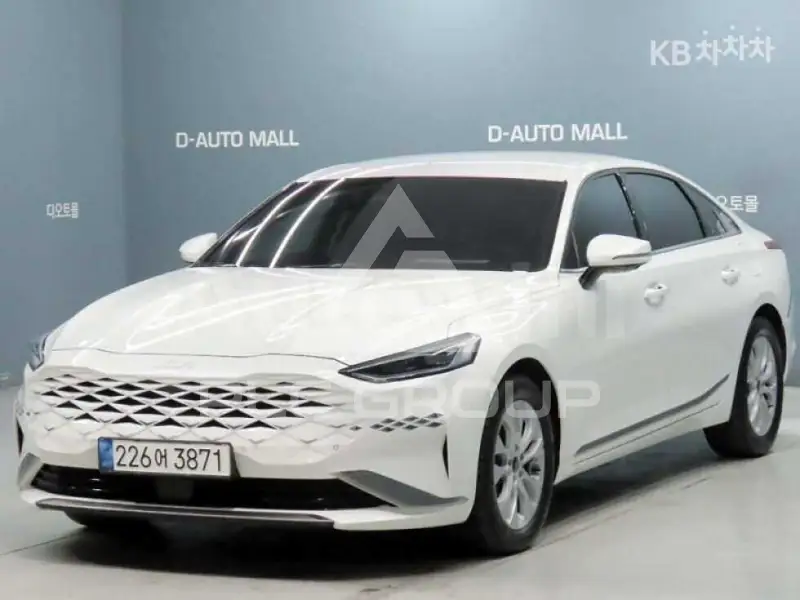 2022 KIA K8