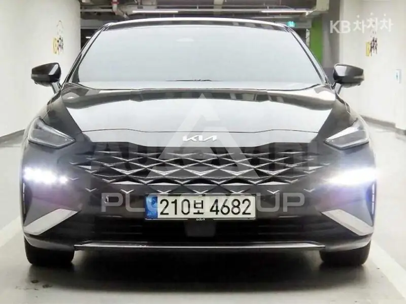 2022 KIA K8