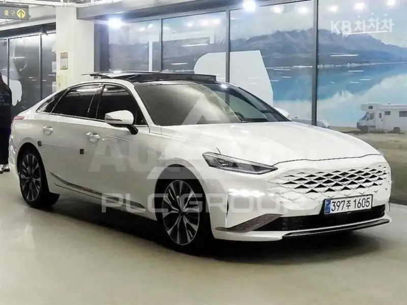 2022 KIA K8