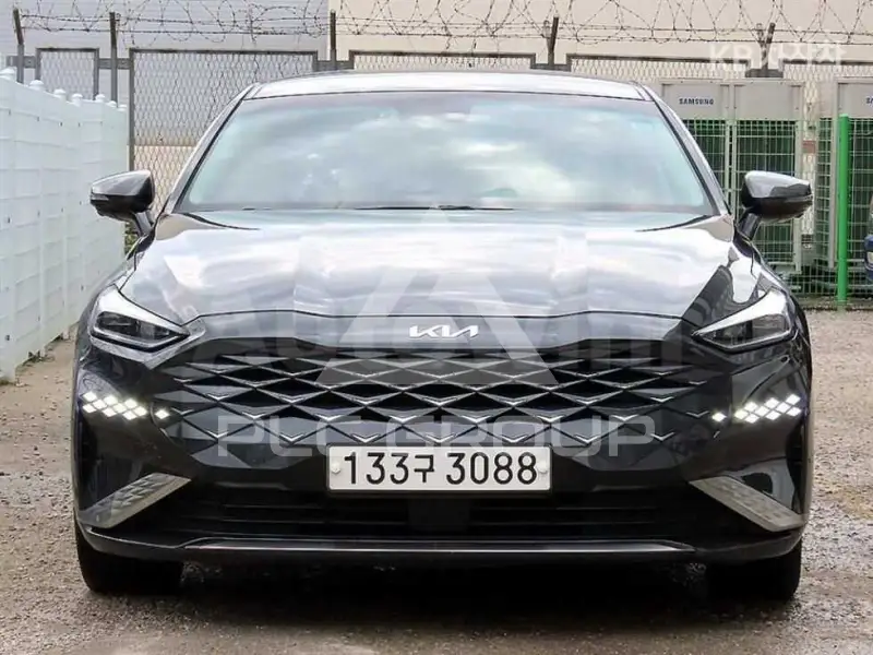 2022 KIA K8