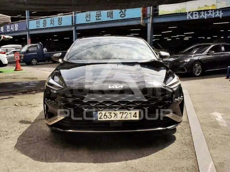 2022 KIA K8