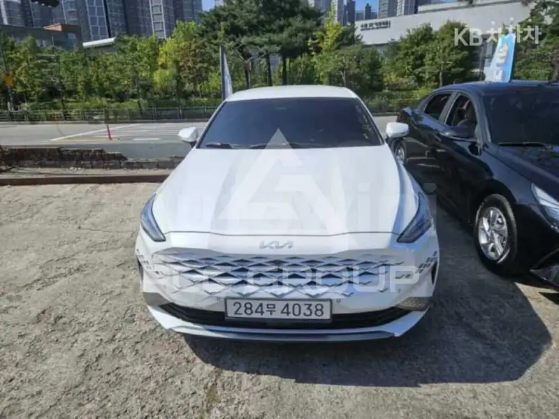 2022 KIA K8
