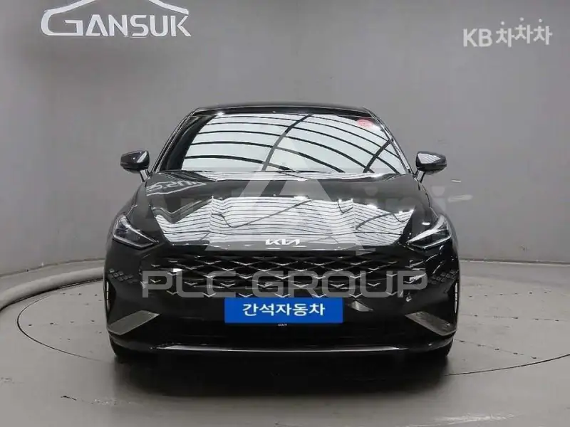 2022 KIA K8
