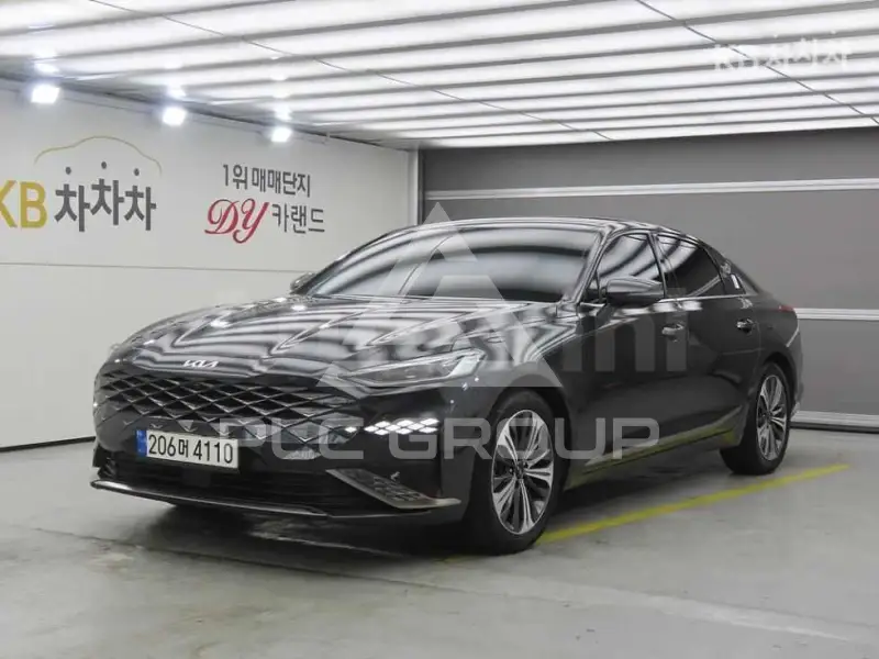 2022 KIA K8