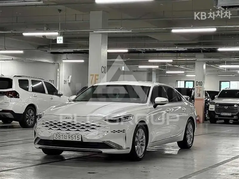 2022 KIA K8