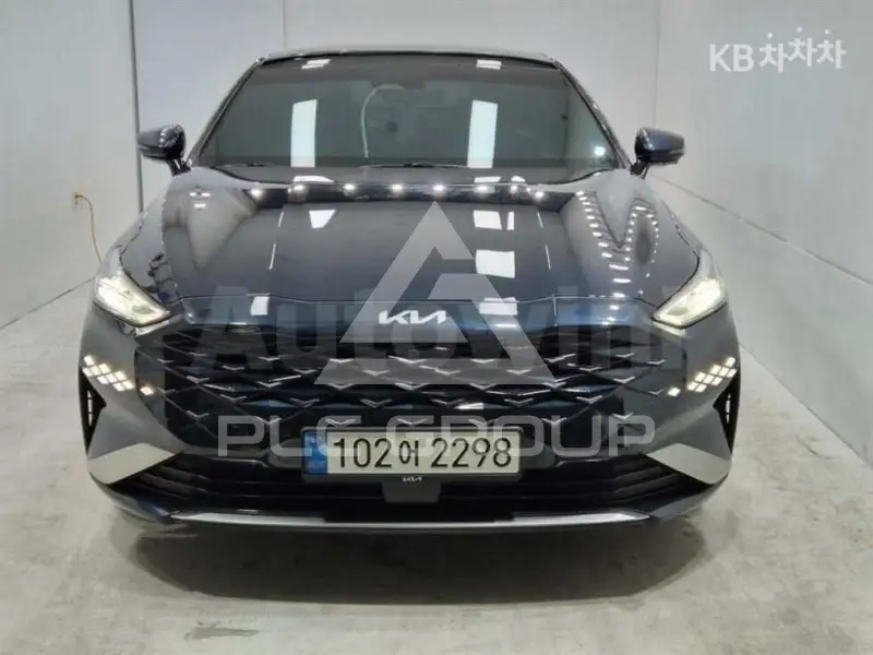 2022 KIA K8