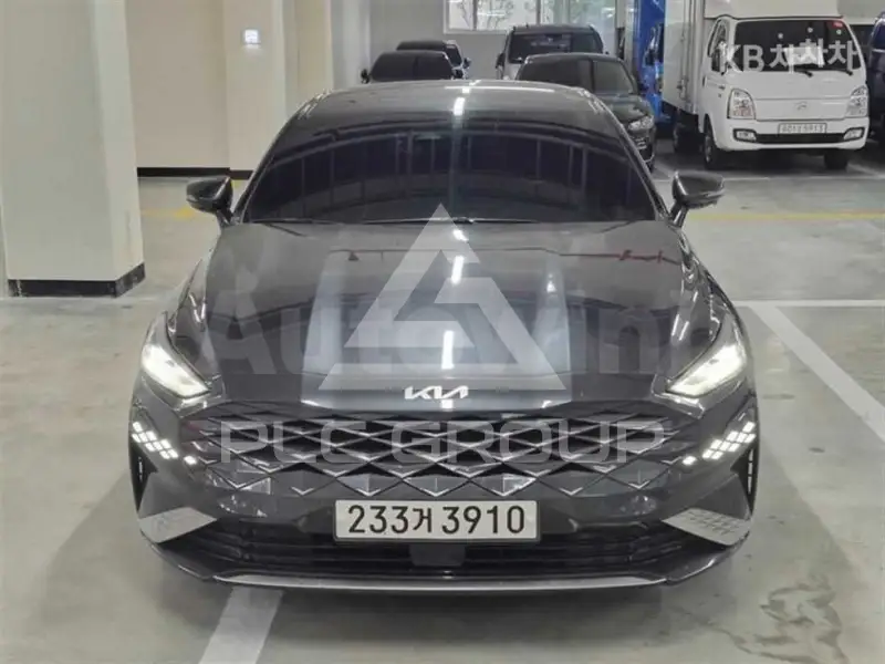 2022 KIA K8