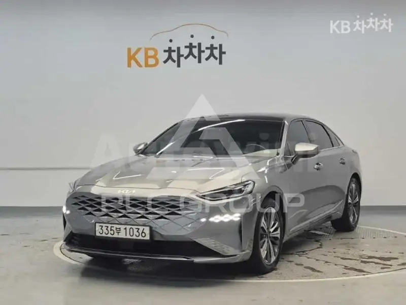 2022 KIA K8