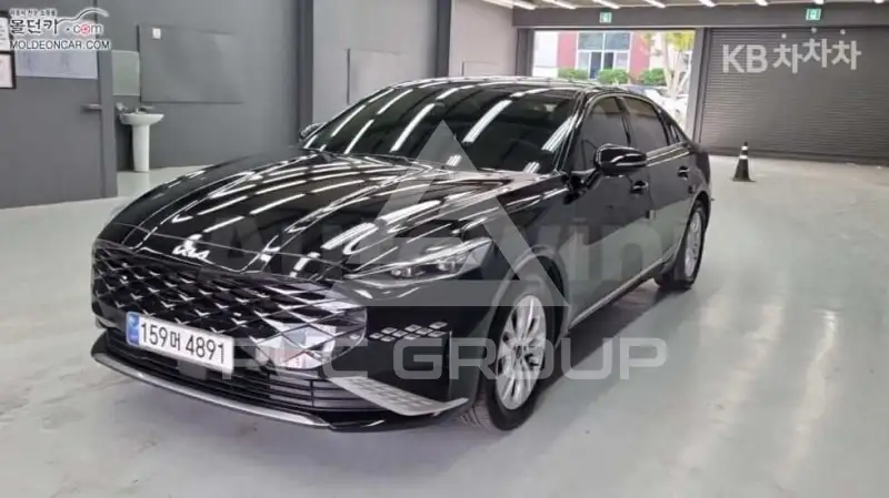 2022 KIA K8