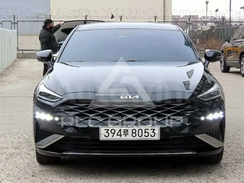 2022 KIA K8