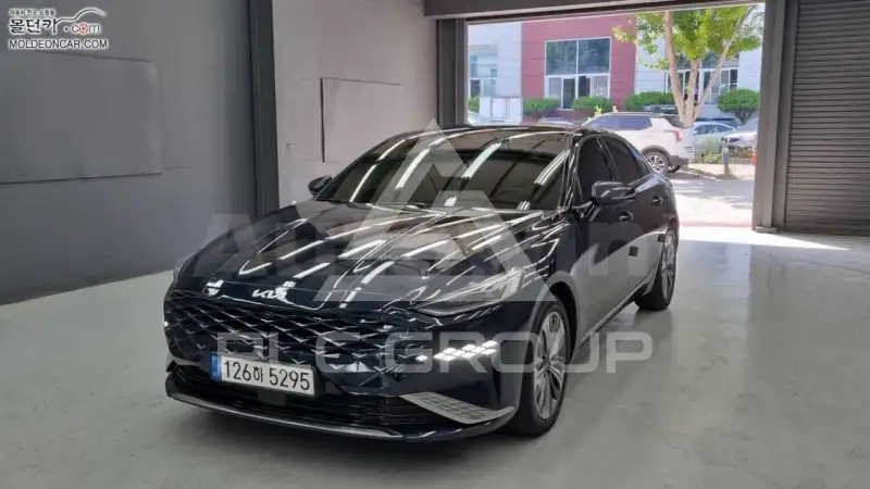 2022 KIA K8