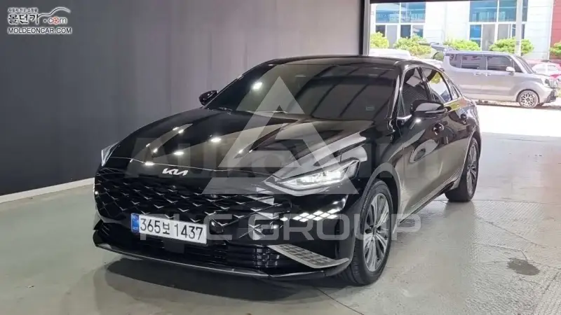 2022 KIA K8