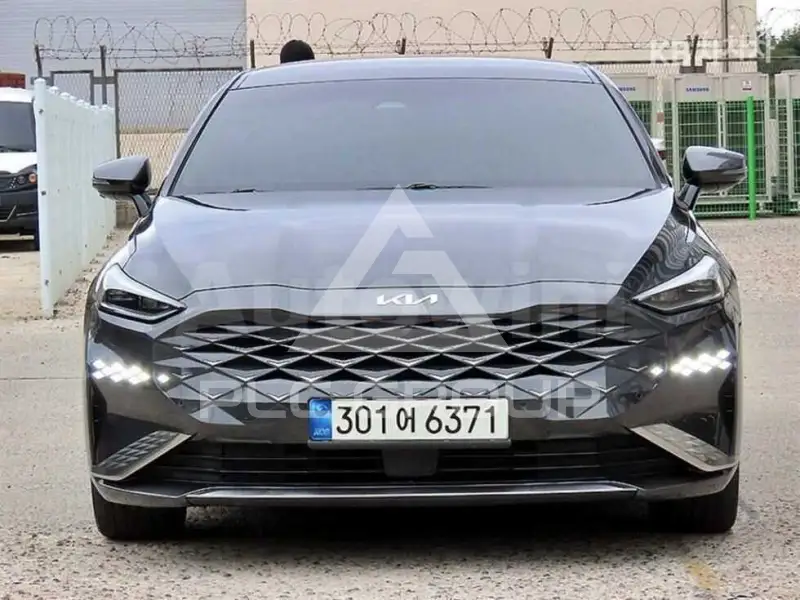 2022 KIA K8