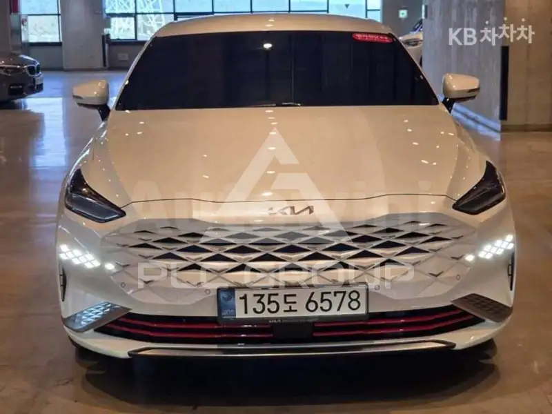2022 KIA K8