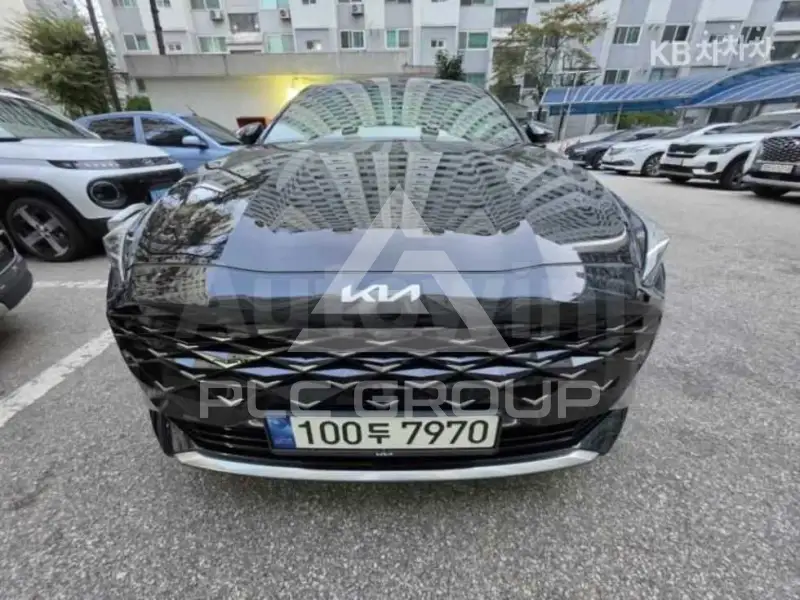 2022 KIA K8