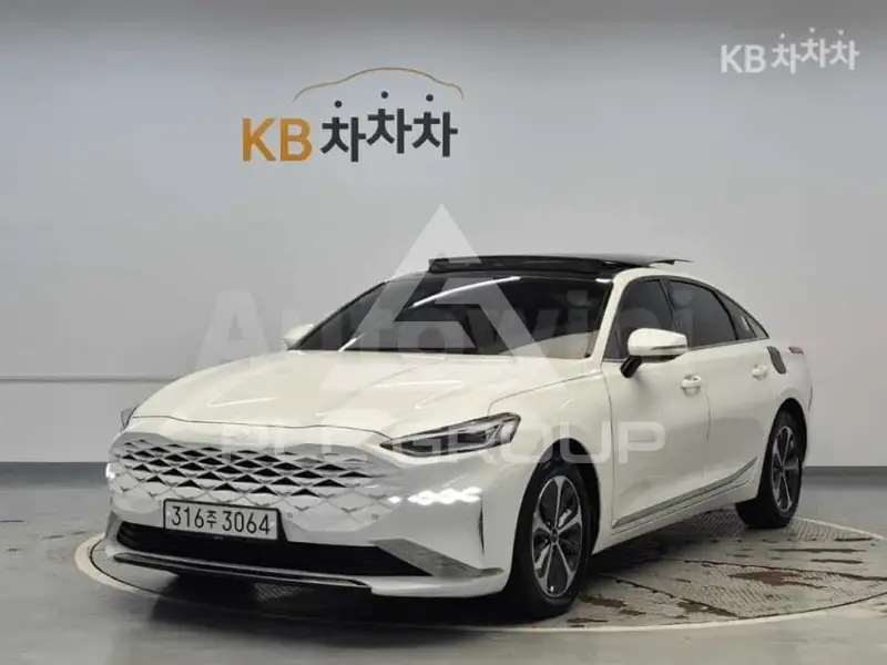 2022 KIA K8