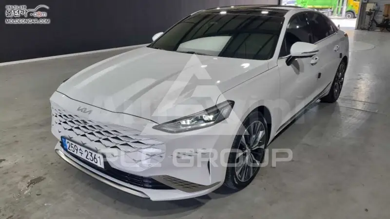2022 KIA K8