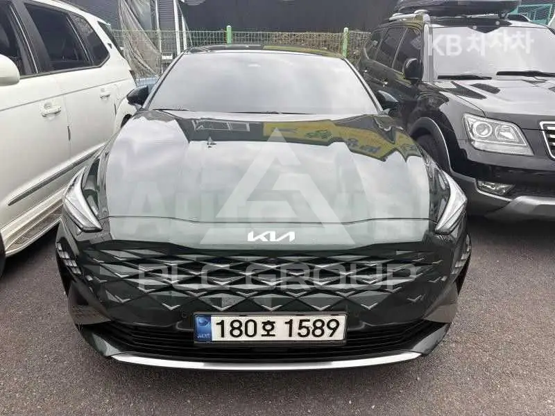 2022 KIA K8