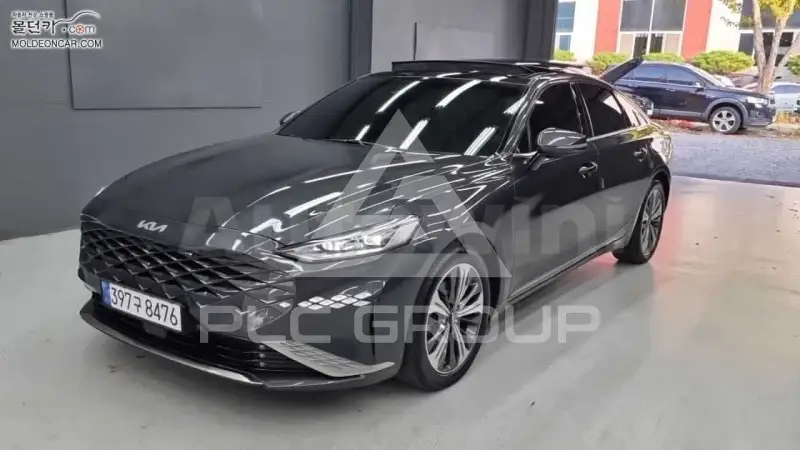 2022 KIA K8