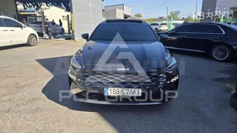 2022 KIA K8