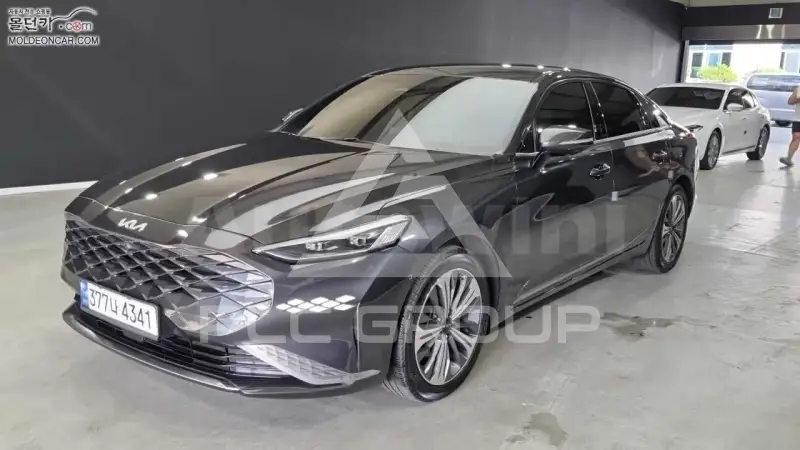 2022 KIA K8