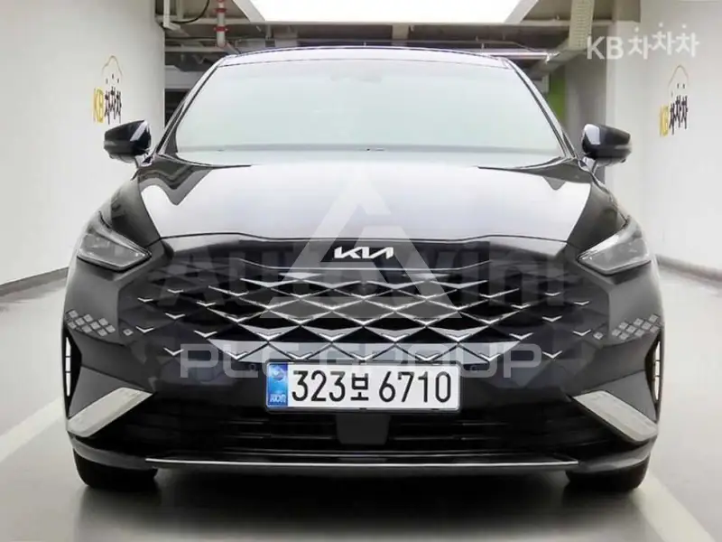 2022 KIA K8