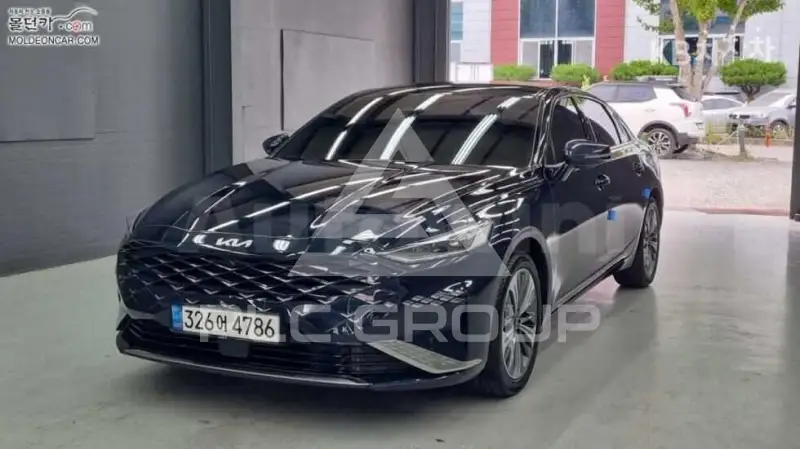 2022 KIA K8