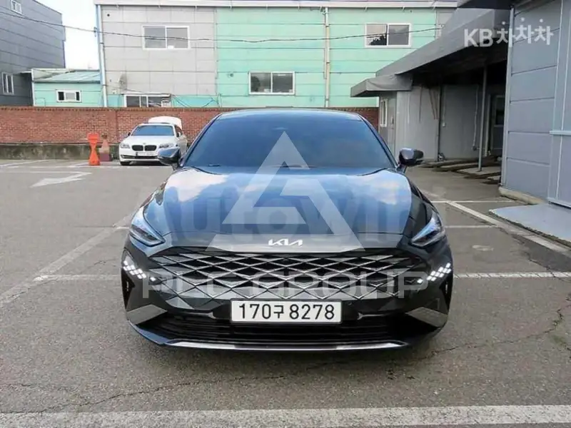 2022 KIA K8