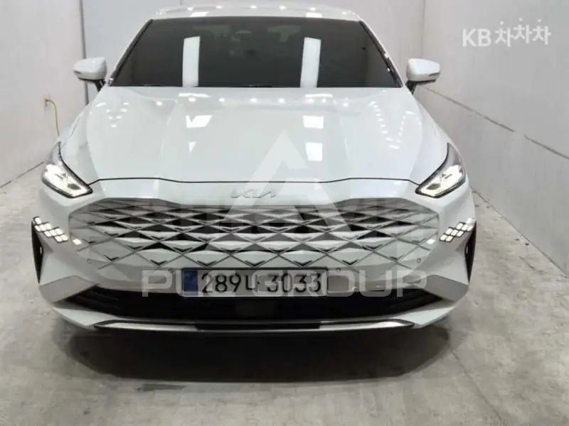 2022 KIA K8