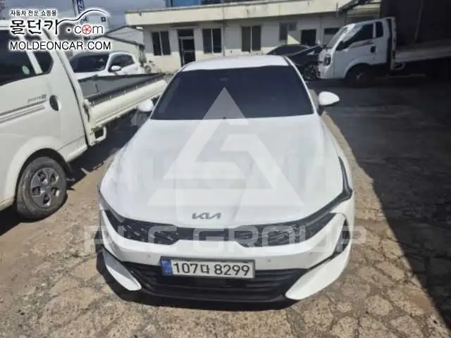 2022 KIA K5